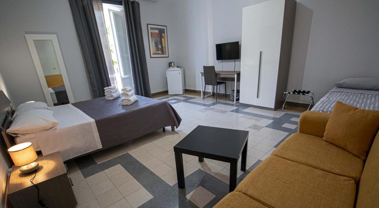 Giachi Friendly Rooms Alla Stazione Palerme Extérieur photo