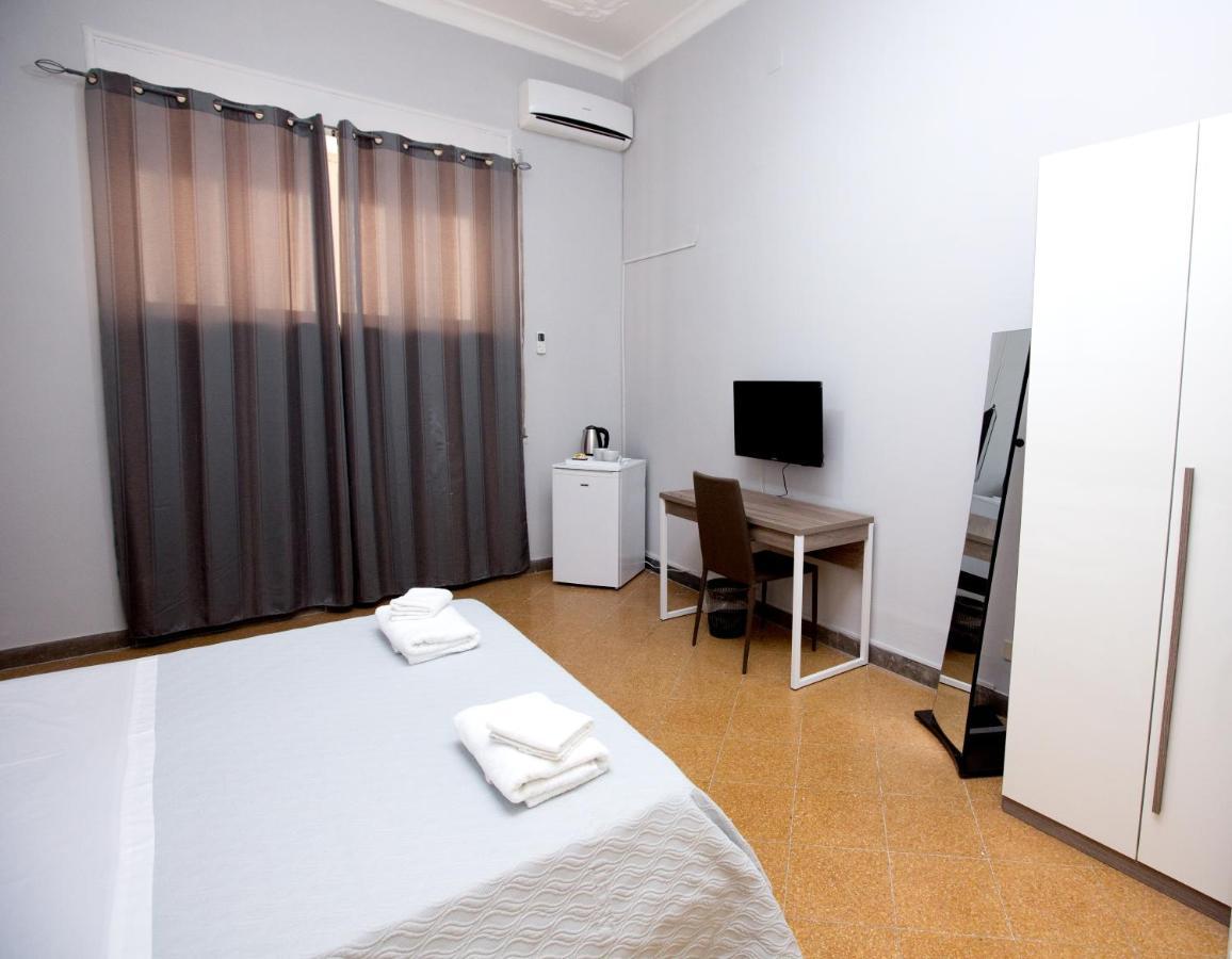 Giachi Friendly Rooms Alla Stazione Palerme Extérieur photo