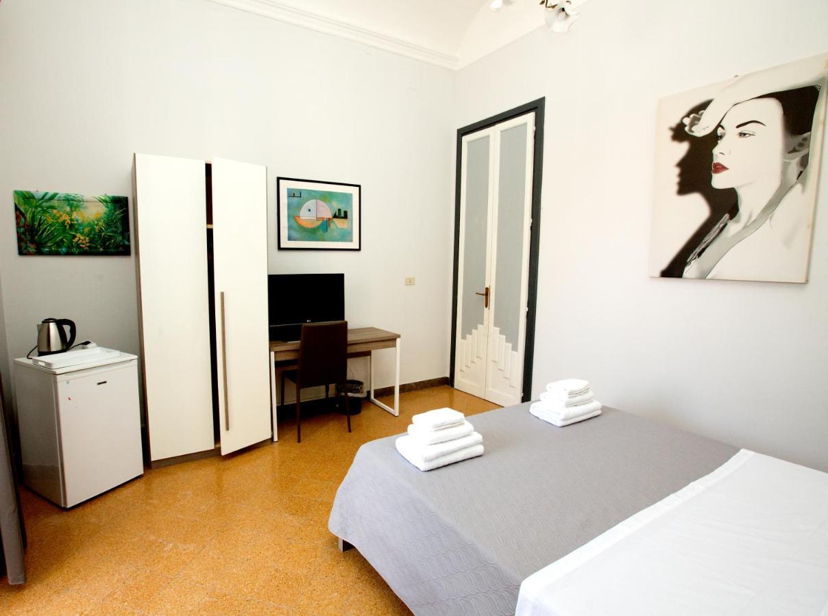 Giachi Friendly Rooms Alla Stazione Palerme Extérieur photo