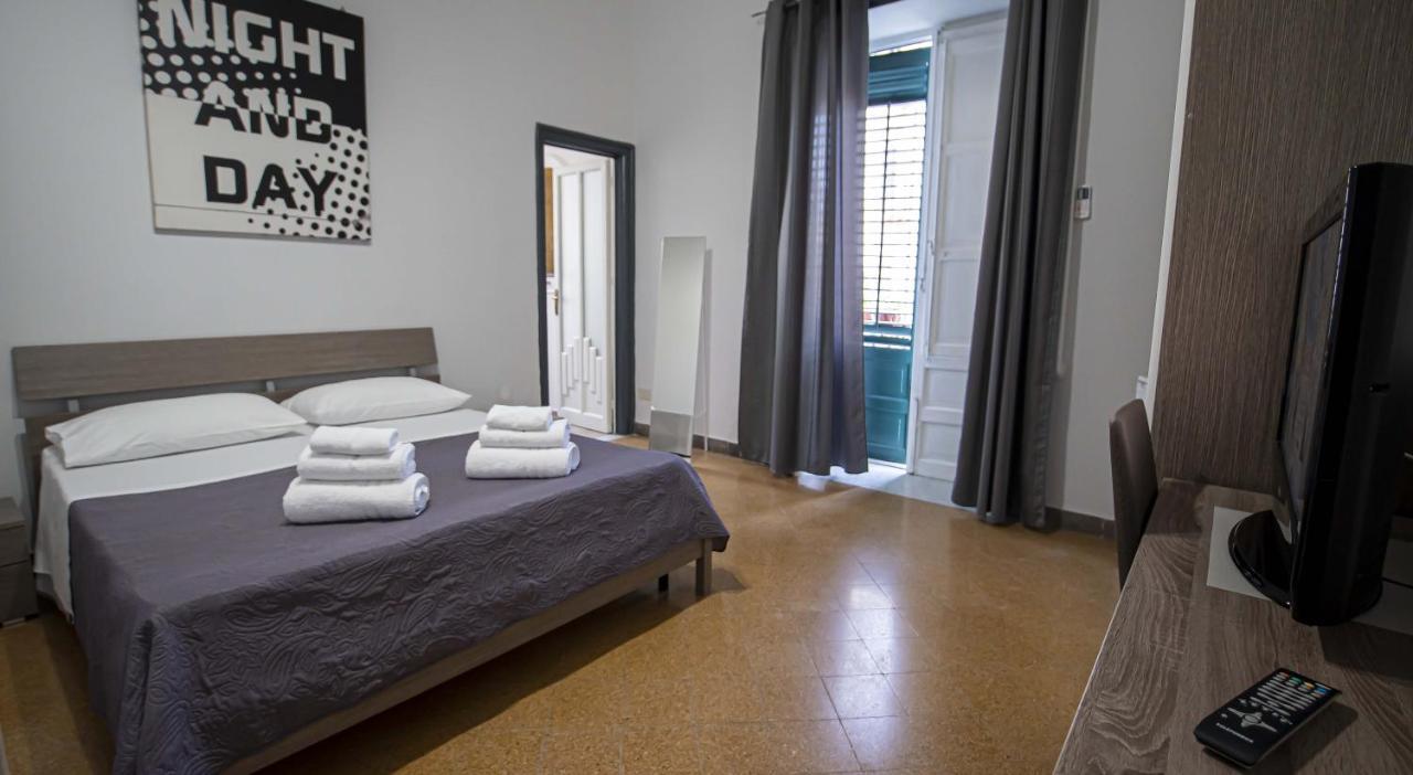 Giachi Friendly Rooms Alla Stazione Palerme Extérieur photo